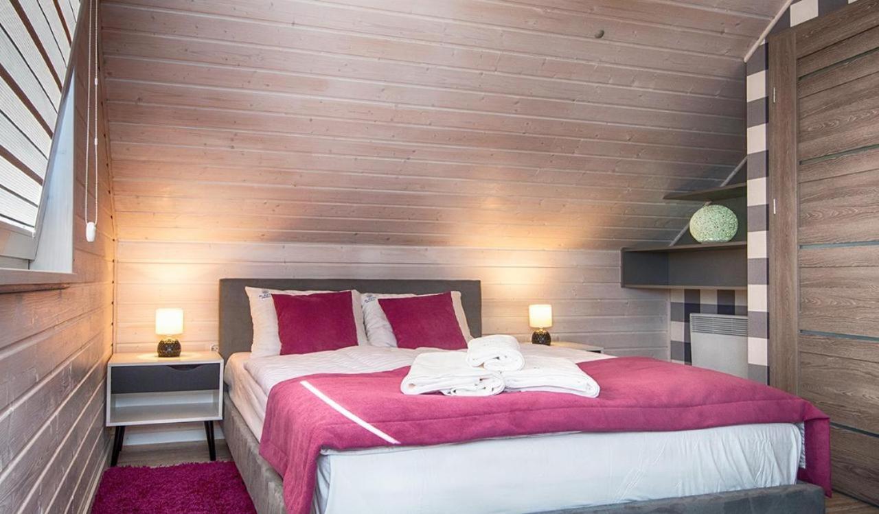 Fla-Uta Sianozety Villa Exteriör bild